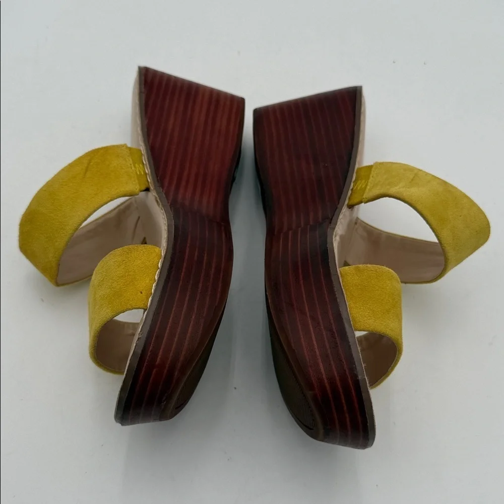 Crown & Ivy Mustard Wedge Sandals platform women 6.5M leather suede slip on Y2K